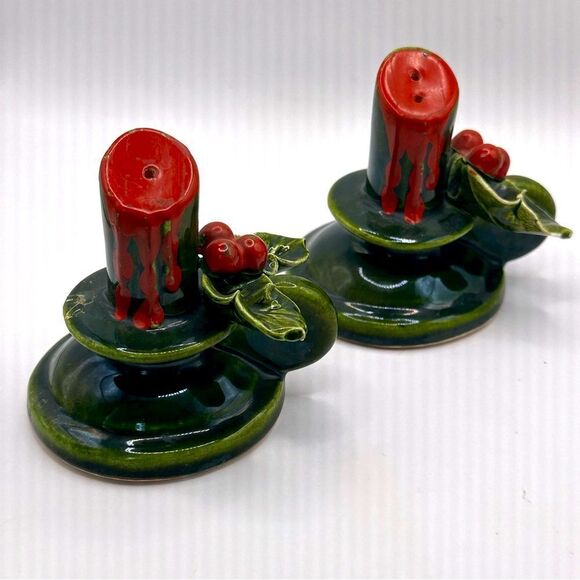 VINTAGE GREEN RED CANDLE HOLLY & BERRIES SALT & PEPPER SHAKERS PAIR Christmas - Picture 1 of 5